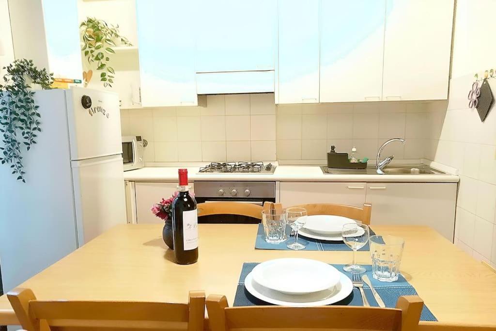 Cozy Apartment Near Train Station Флоренция Екстериор снимка